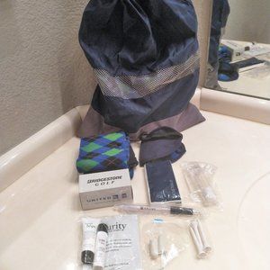 ESSENTIAL TRAVEL BAG by UNITED  +9 TRAVEL  ITEMS